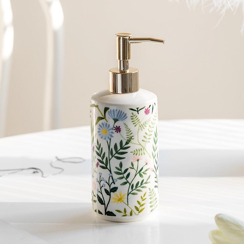 Skanto | Såpedispenser laget av keramik med blomstermotiv