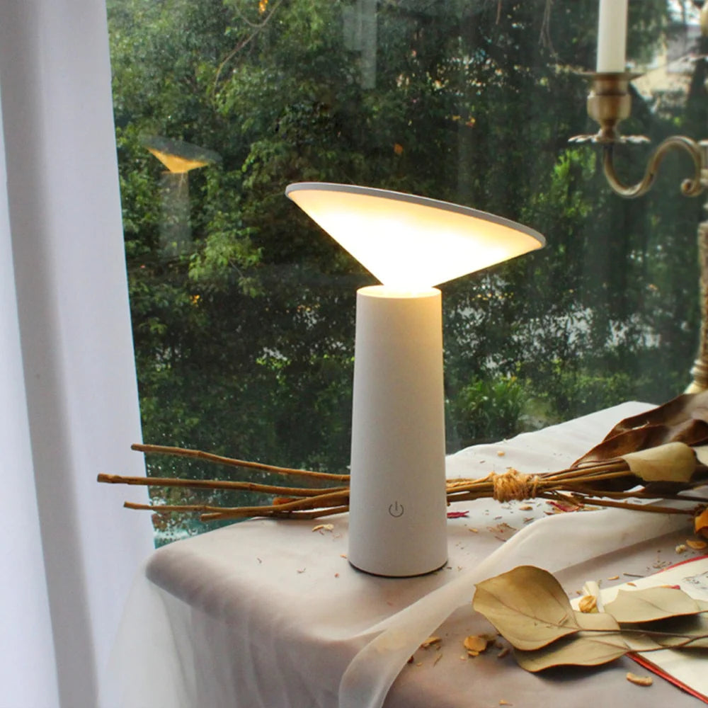 Skanto | Moderne lampe med justerbar lysstyrke