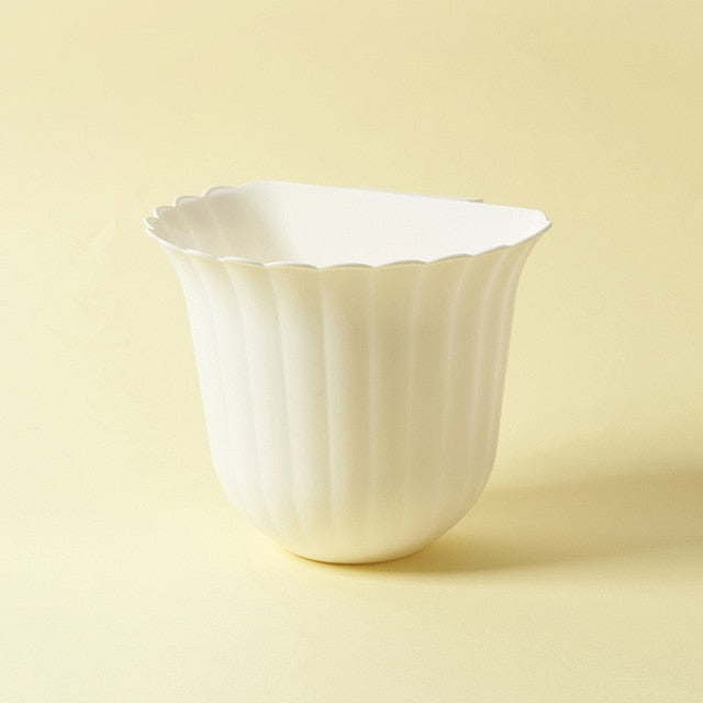 Nordic Flower Shape Hanging Trash Can | Skanto