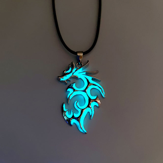 Skanto | Vintage Luminous Dragon Necklace