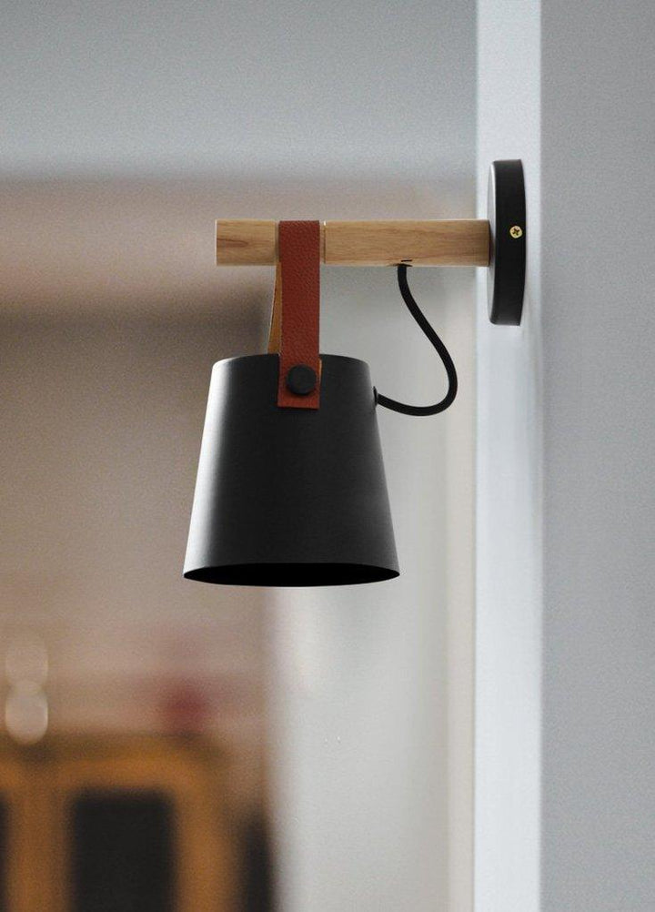 Tre Nordic Henge Vegglampe | Skanto
