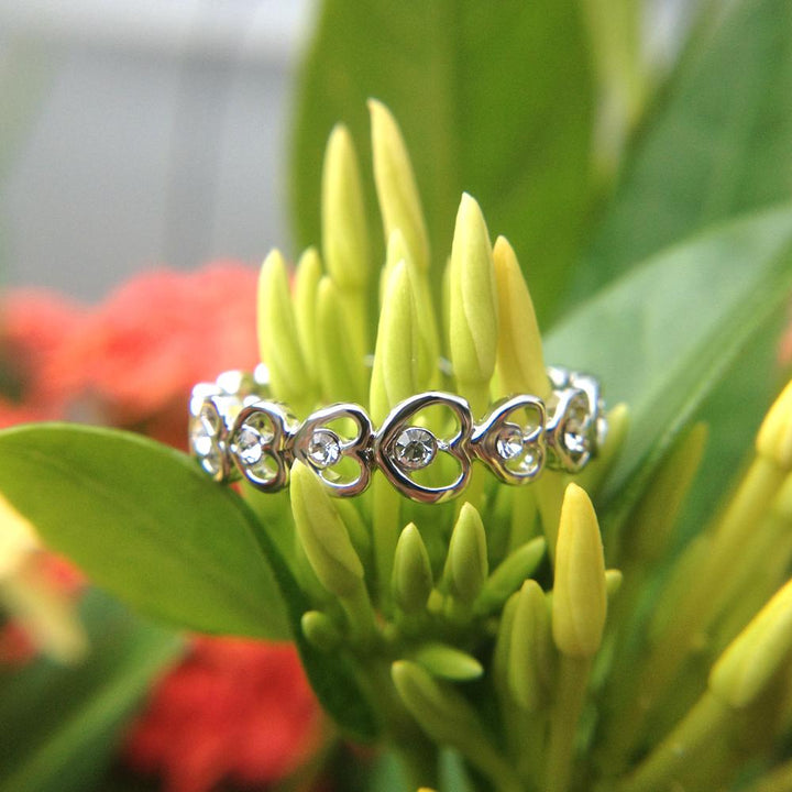 Crystal Heart Chain Ring | Skanto
