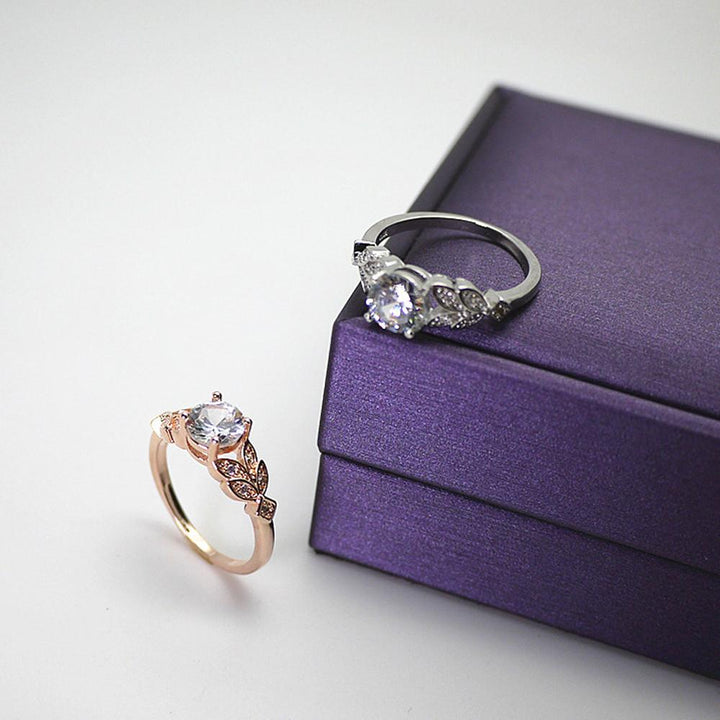 Crystal Center Flower Ring | Skanto