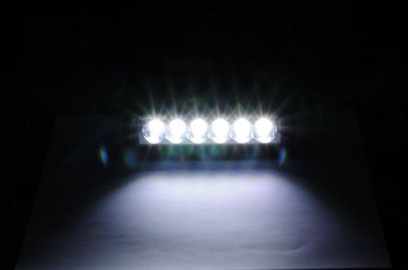 Skanto | 6 tommers 24W Enkel rad LED Lysbar Vanntett Offroad Biler