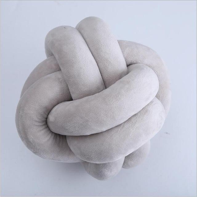 Knotted Pillow Ball | Skanto