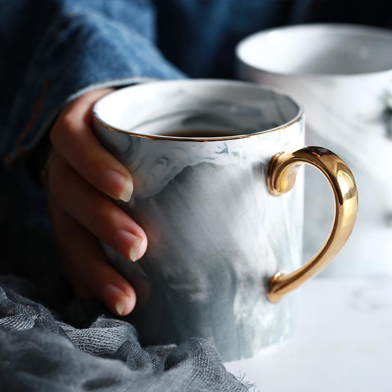 Gullkantet Marmor Kaffekopp | Skanto
