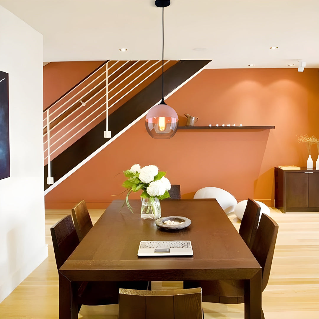 LED Pendellampe laget av glass - Moderne, skandinavisk design for stilige oppholdsrom | Skanto