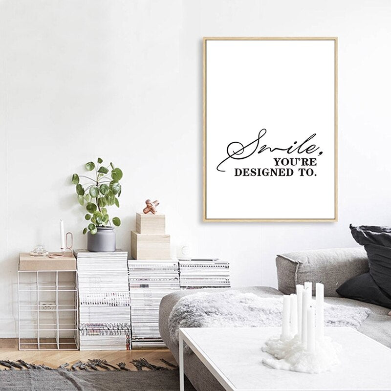 Smil – Du er skapt for det – Inspirerende sitat i svart-hvitt