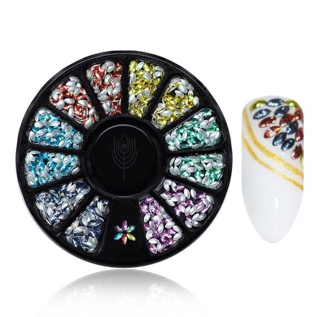 Rhinestone Nail Art Perler | Skanto