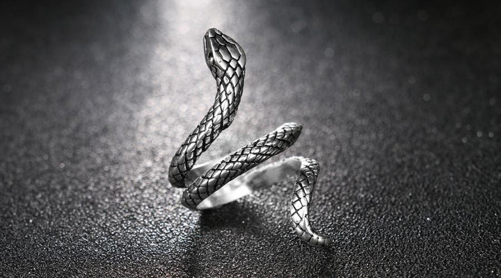 Covet - Serpentine Ring | Skanto
