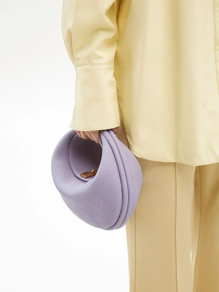 Skanto | Thonia – Chic Minimalist Halvmåne Skulderveske Elegant Moderne Crossbody Veske for Kvinner