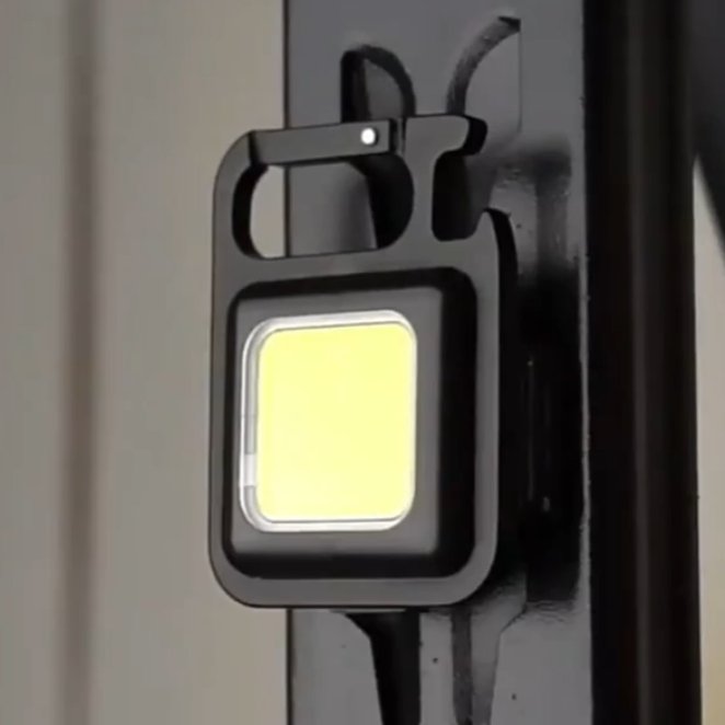 Clip Utility Light | Skanto
