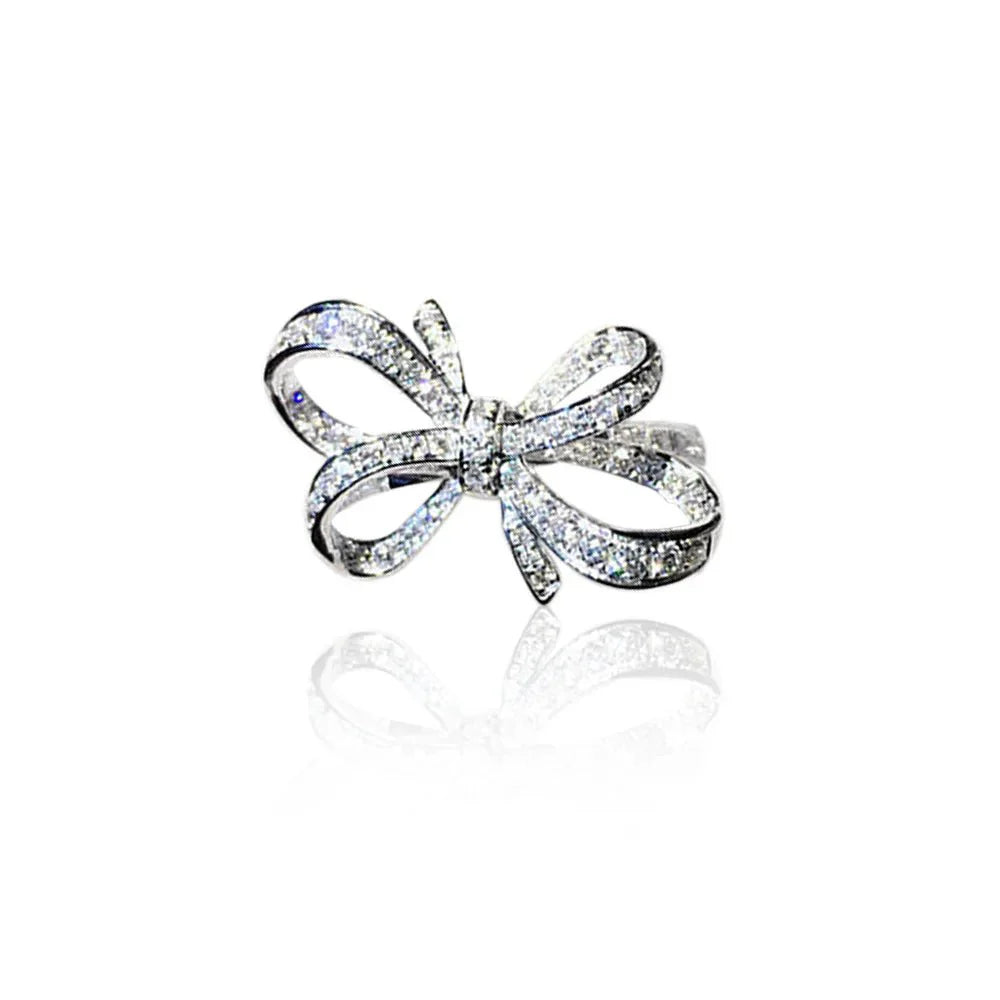 Skanto | Romantisk Bueformet Diamant Ring