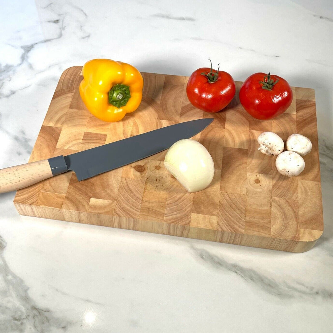 Skanto | CookCore Solid Wooden Cutting Board – Med juice groove og sklisikkert