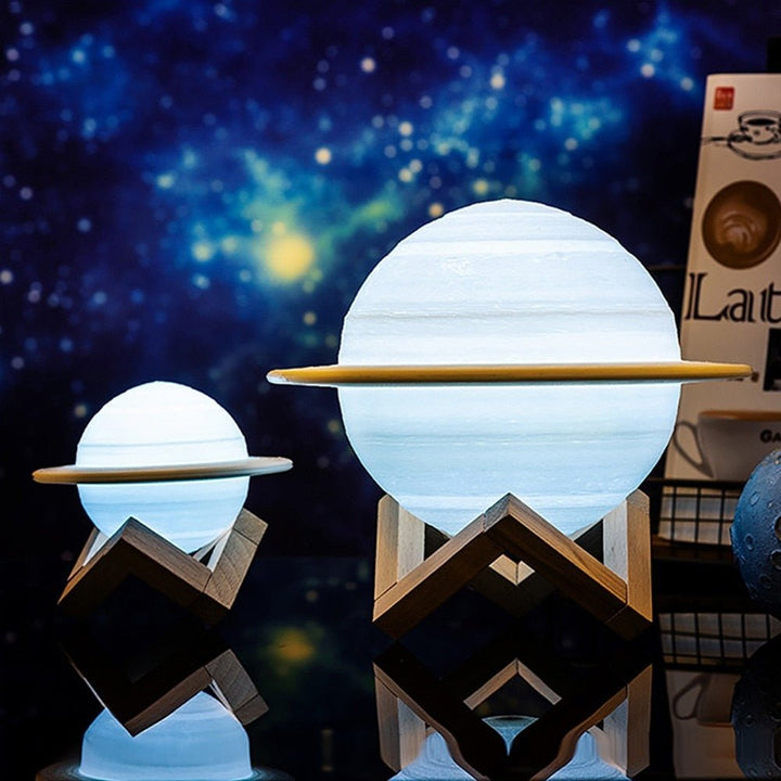 Skanto | Lampe - SaturnGlow - Planetarisk Design - Justerbart Lys