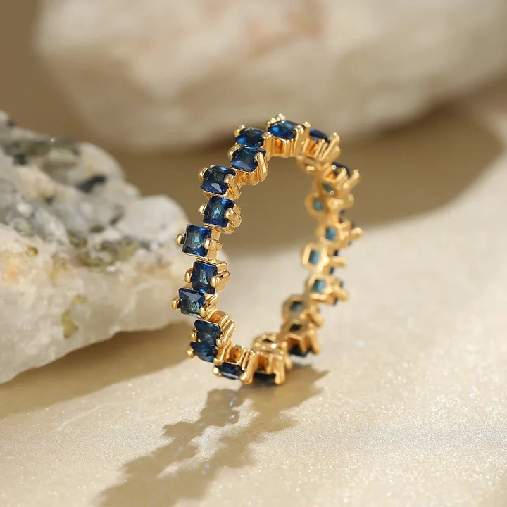 Skanto | Spredte Kubiske Diamanter Delikat Ring