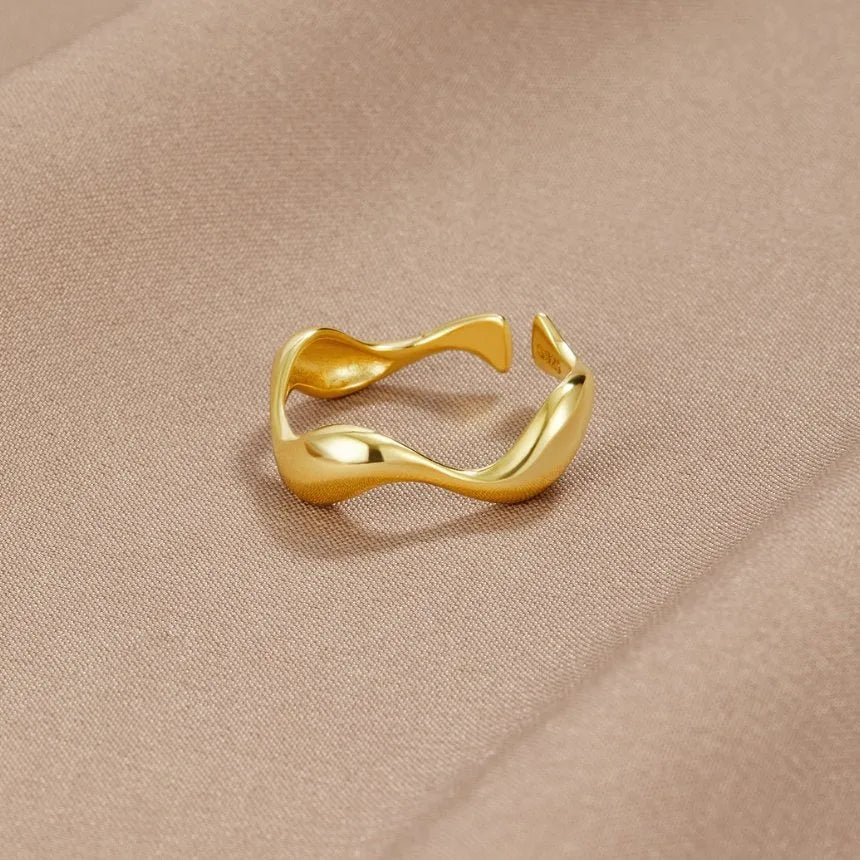 Skanto | SEARISE RING – Justerbar Minimalistisk Sølvring med Havdesign