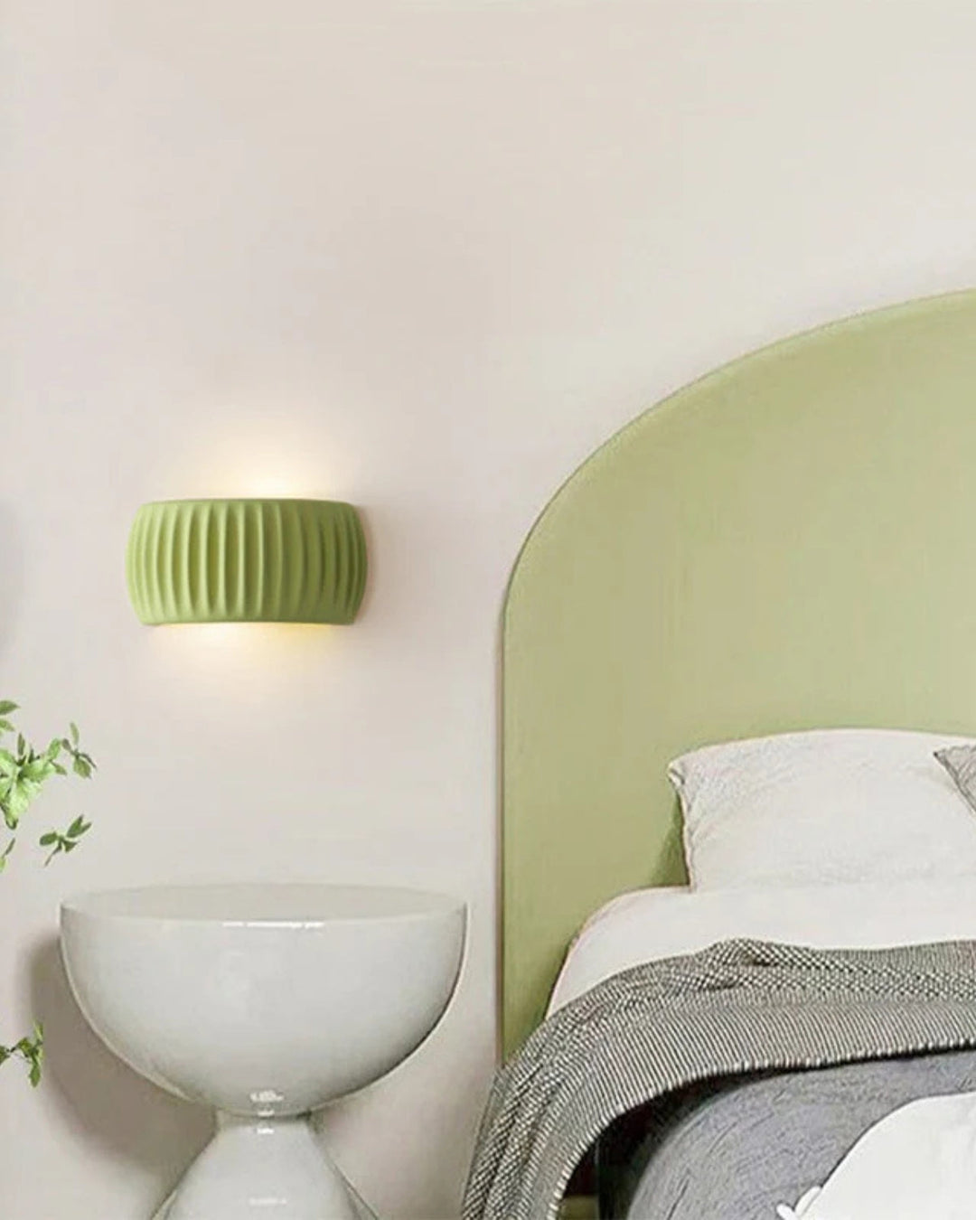 Skanto | Designer Vegglampe med bølgete akcent
