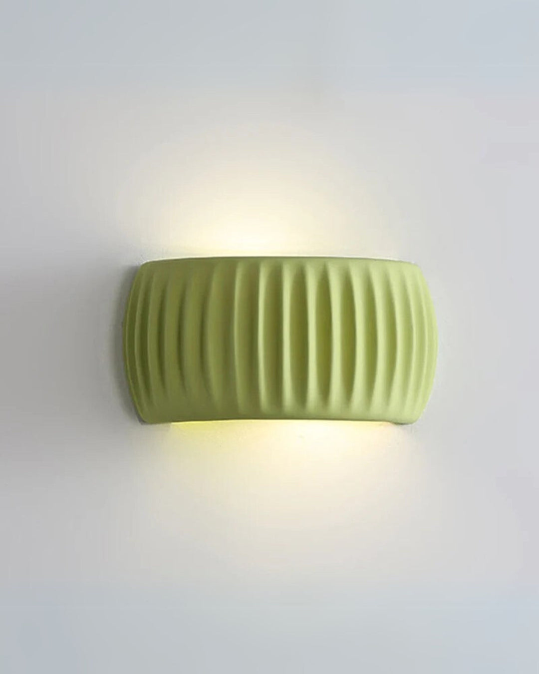 Skanto | Designer Vegglampe med bølgete akcent