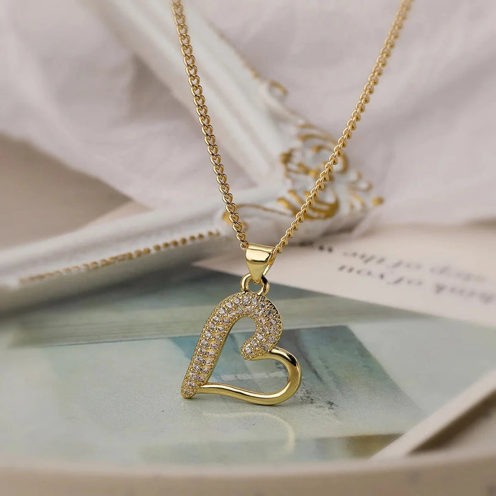 Skanto | Glitrende diamantbelagte hjertehalskjeder