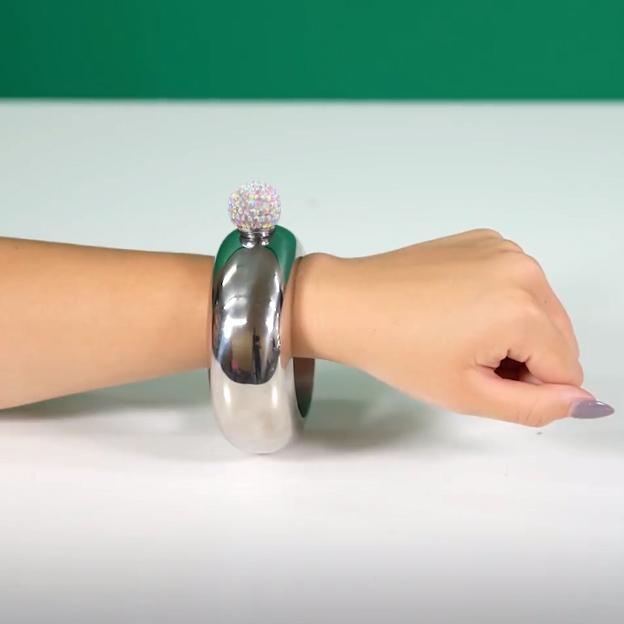 Norvo | Skjult flaske nødarmbånd