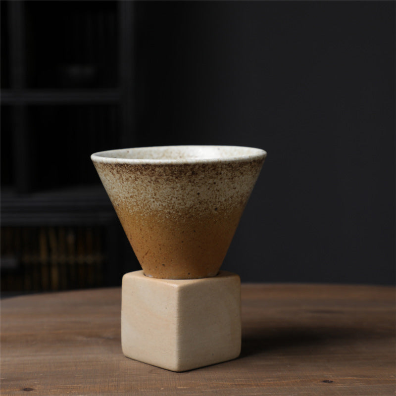 Grovt keramikk kaffekopp med base konisk couture kopp & base sett | Skanto