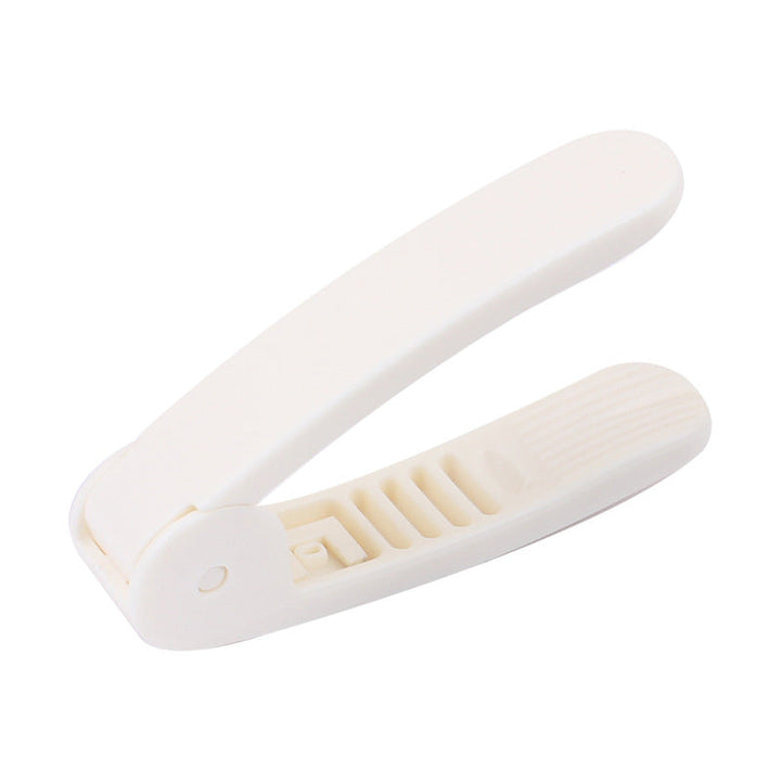 Skanto | Peanut Seed Peel Plastic Peanut Clip