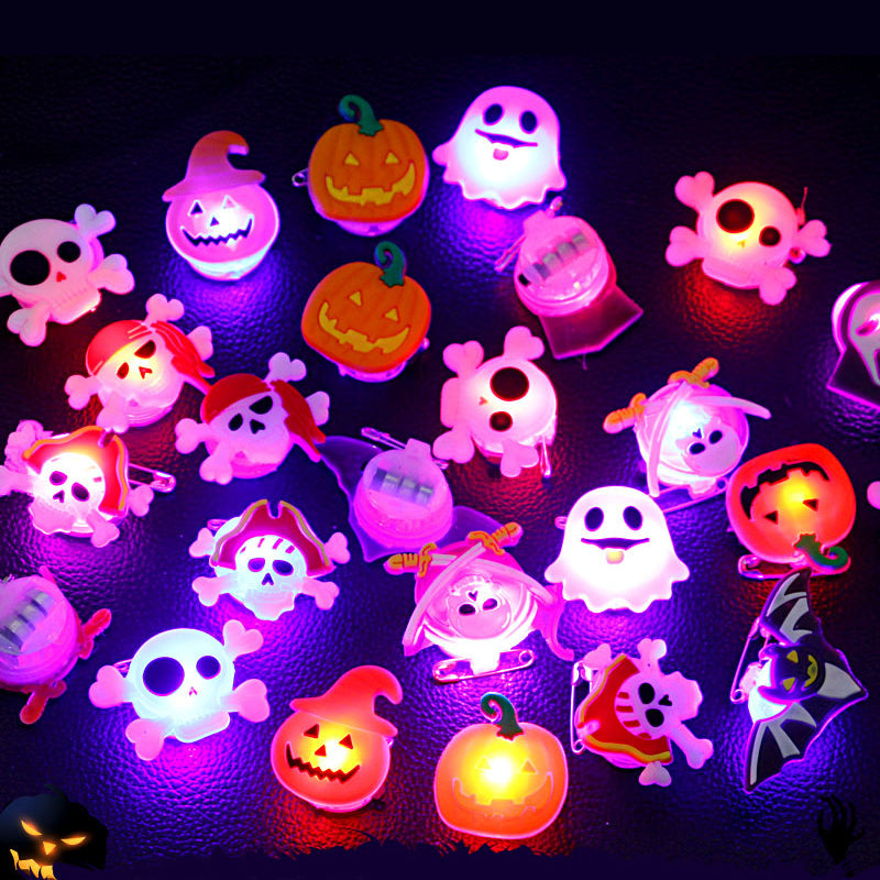 Skanto | Lysende Halloween Ringer & Brosjer