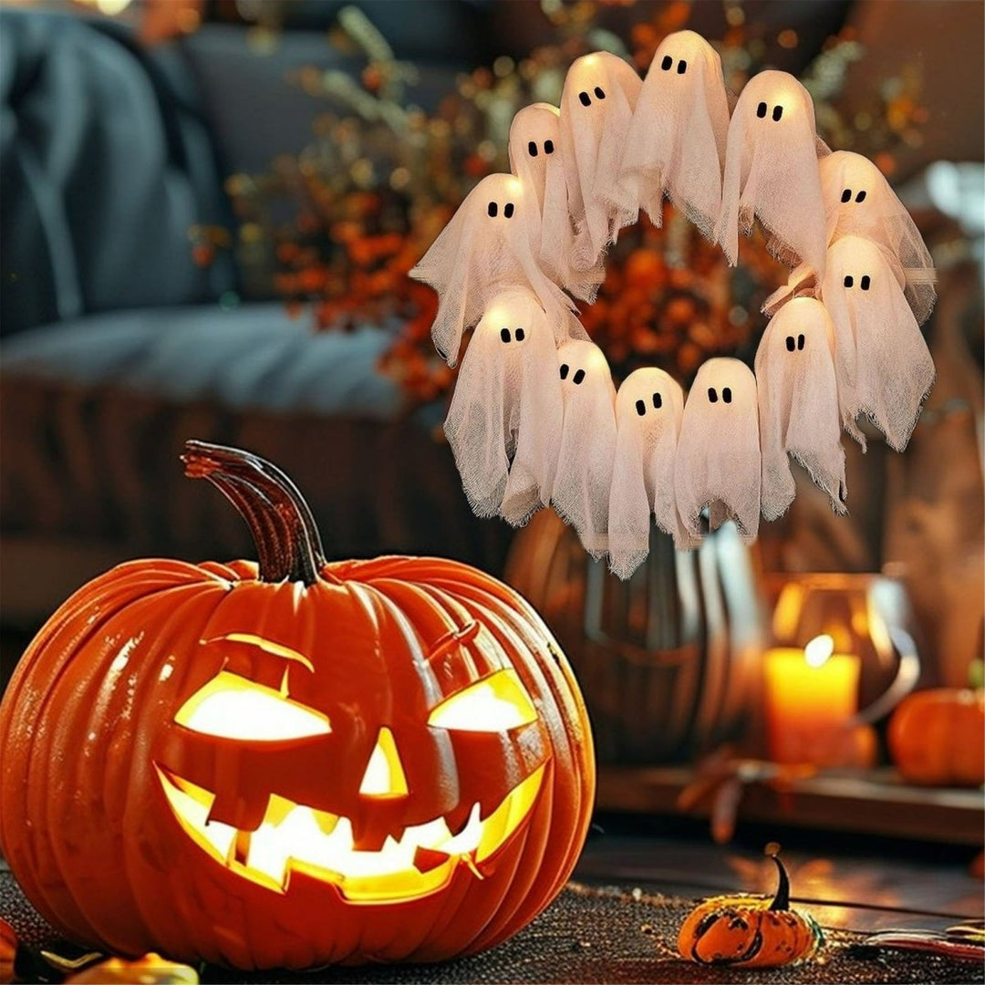 Skanto | SPOOKGLOW – LED Spøkelseskrans med 12 Opplyste Ånder