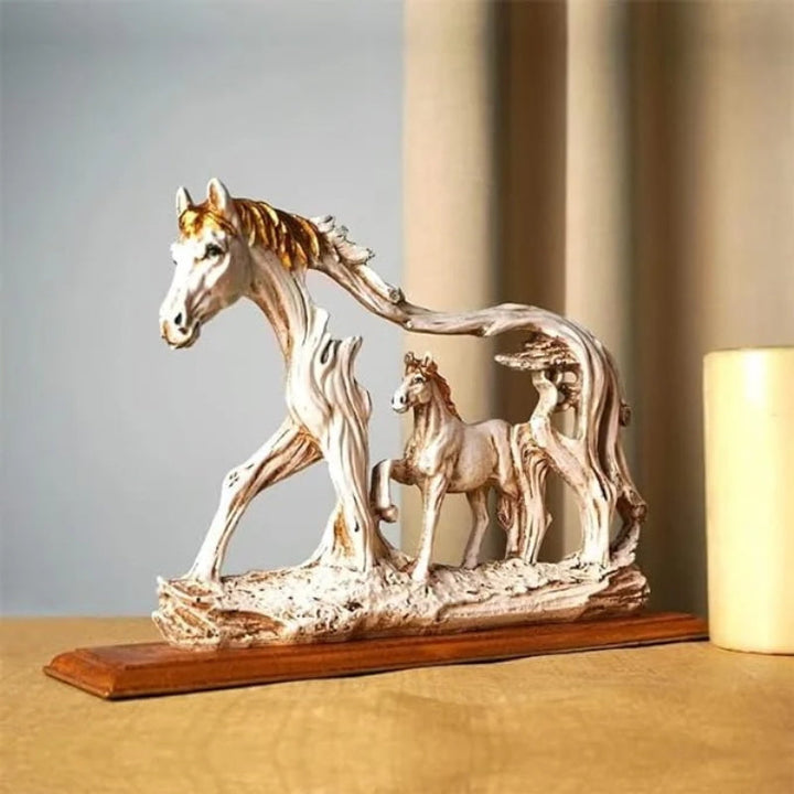 Skanto | Galopperende hestestatue med ponni steinfigur