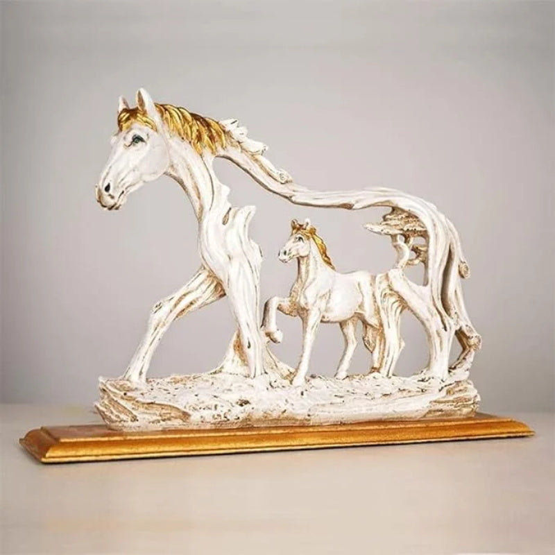 Skanto | Galopperende hestestatue med ponni steinfigur