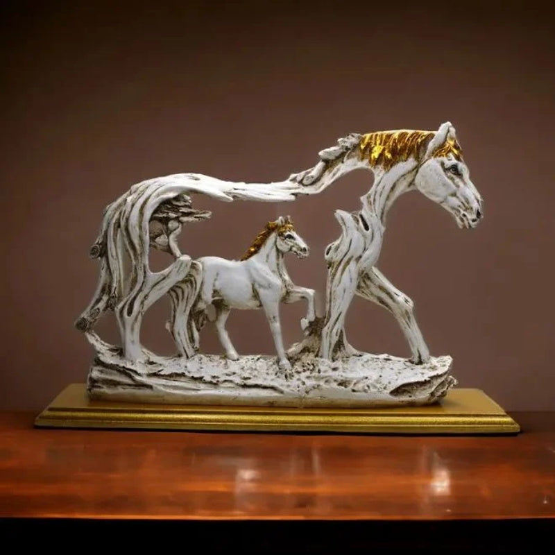 Skanto | Galopperende hestestatue med ponni steinfigur