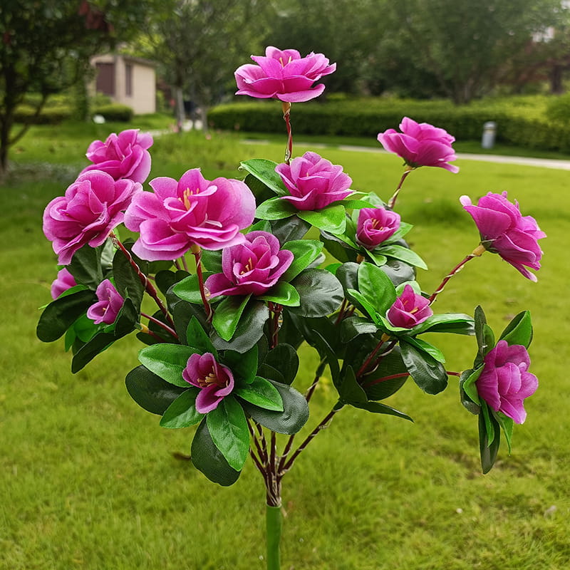 Skanto | Solcellelampe med simulert azalea blomster og jordspett
