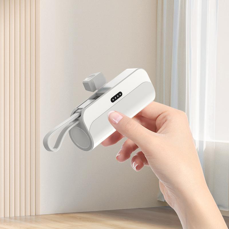 Skanto | Bærbar Powerbank med Høy Kapasitet og Innebygde Kabler