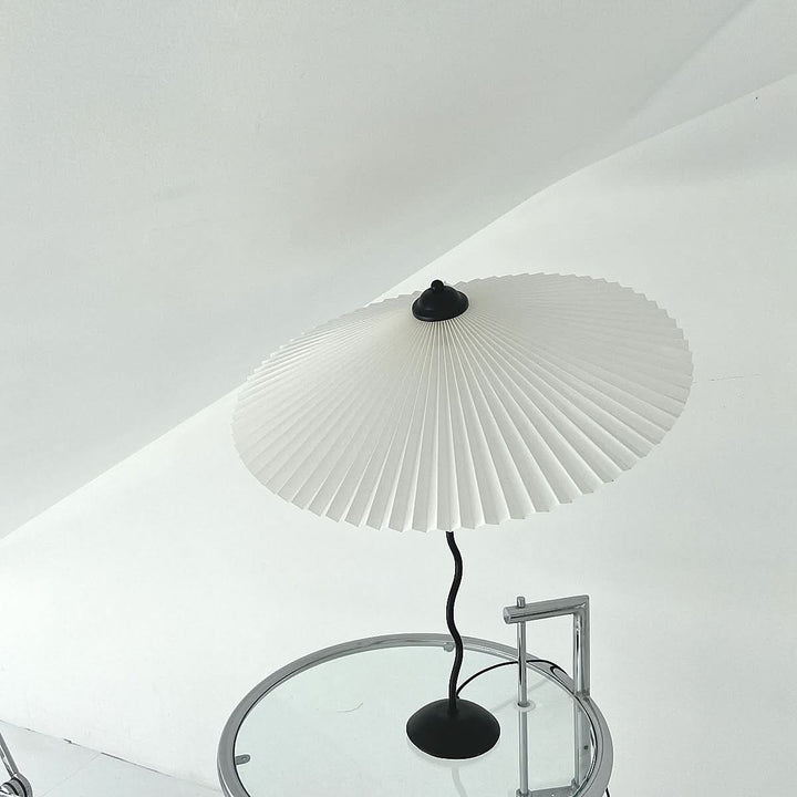Skanto | Squiggle Paraply Bordlampe – Moderne Twirl Design med Krom Finish