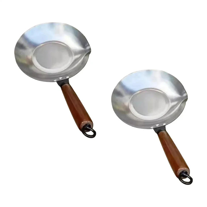 Rustfritt Stål Sukker Smeltende Panne Wok med Hellutløp Trehåndtak | Skanto
