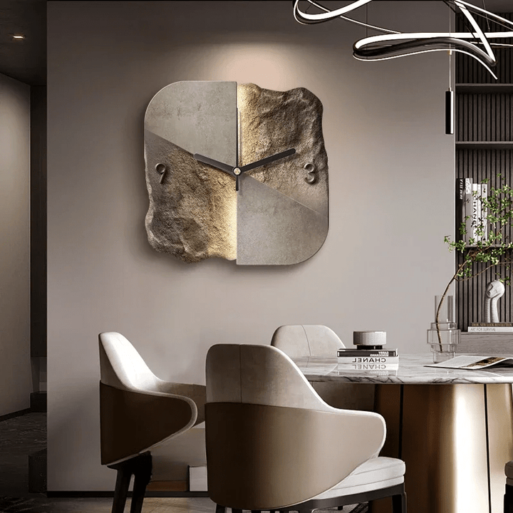 StoneAura – Moderne Wandudhr i Sandsteinoptik mit geräuschlosem Quarzwerk