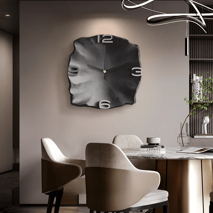 StoneAura – Moderne Wandudhr i Sandsteinoptik mit geräuschlosem Quarzwerk