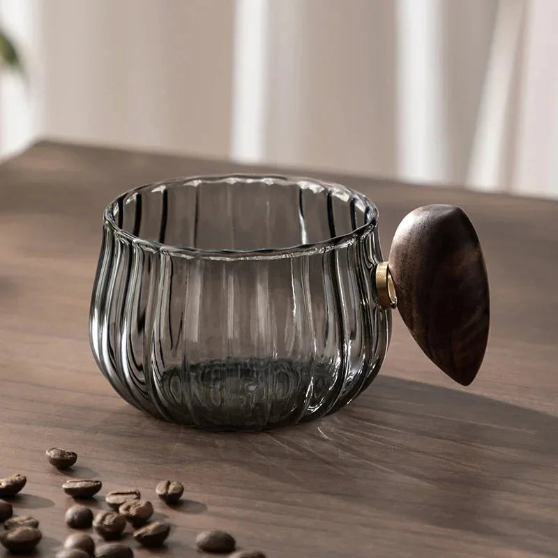 Stripet varmebestandig silikonglass kaffekopp med trekant | Skanto