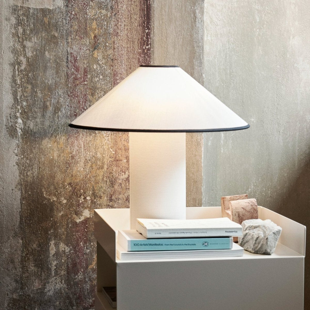 Skanto | Bordlampe med tekstilskjerm – Lunara