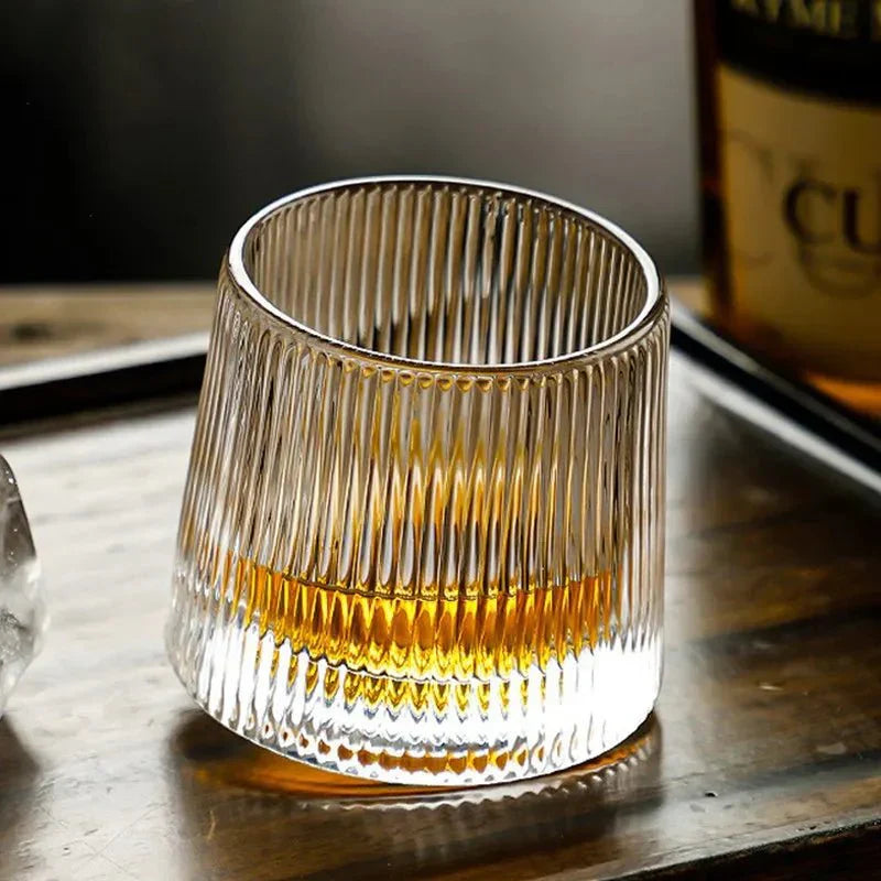 Skanto | Teksturet Whisky Glass med Bølgeeffekt