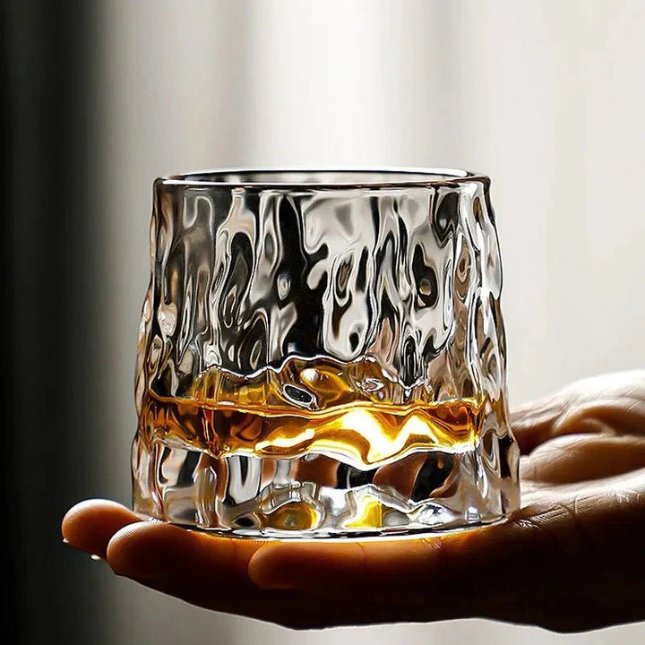 Skanto | Teksturet Whisky Glass med Bølgeeffekt