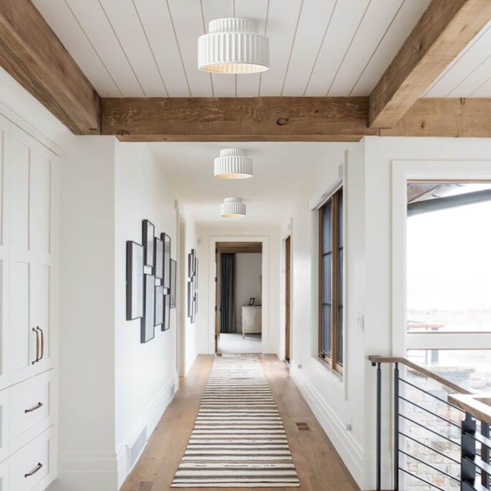 Skanto | Nordic Taklampe laget av keramikk i kremfarge