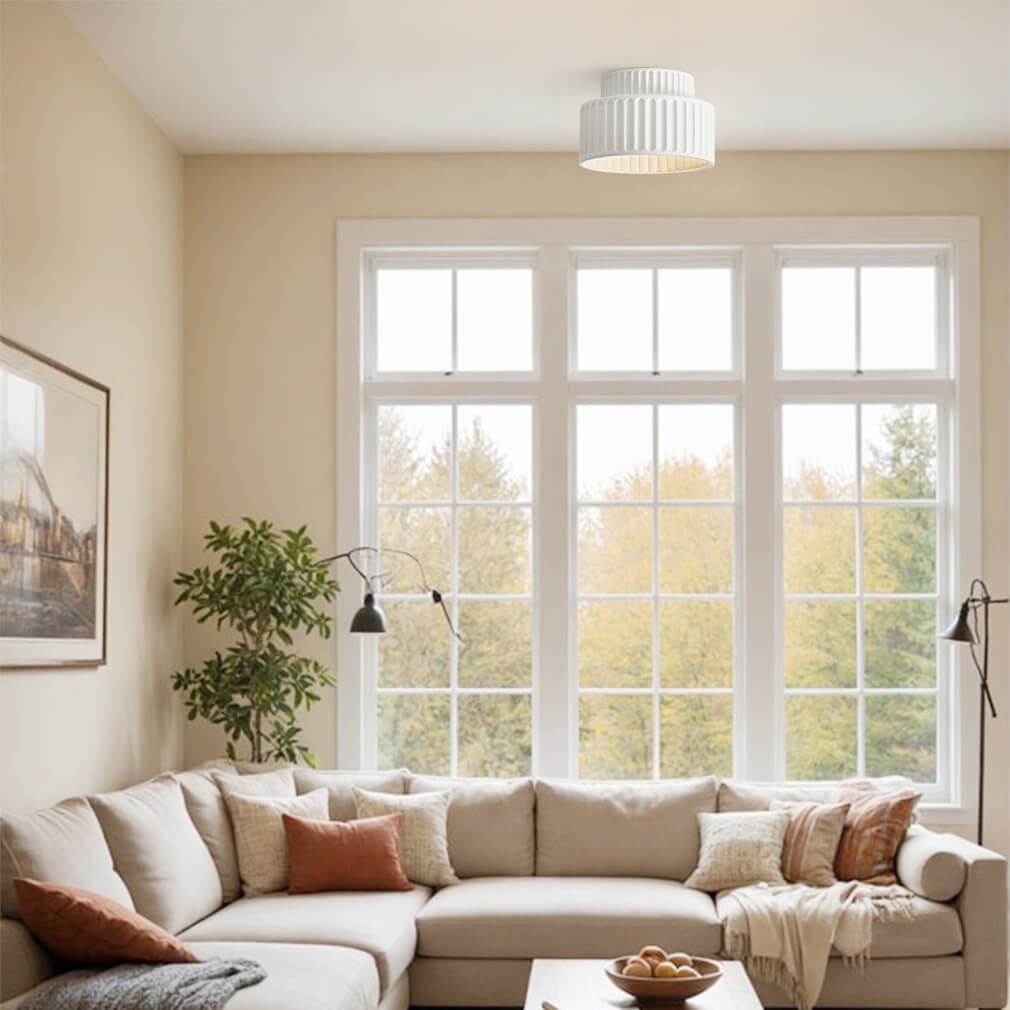Skanto | Nordic Taklampe laget av keramikk i kremfarge