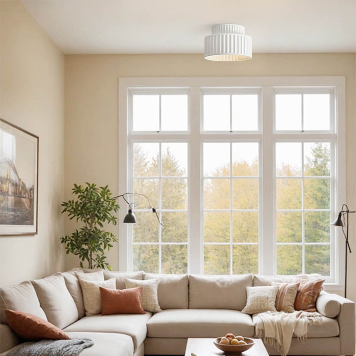 Skanto | Nordic Taklampe laget av keramikk i kremfarge