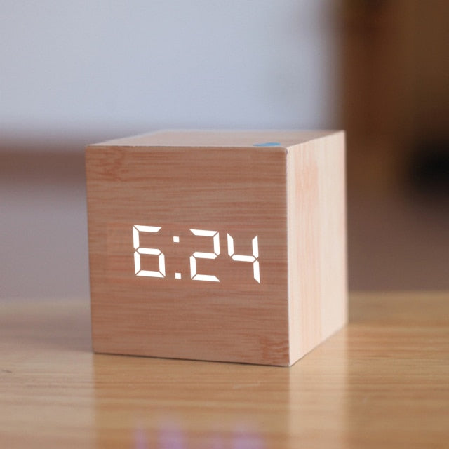 Kvadratisk LED Alarmklokke | Skanto