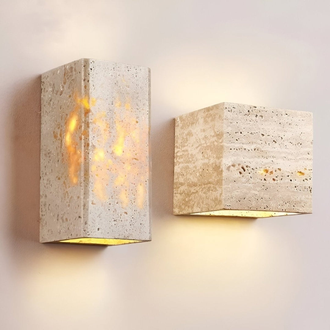 Skanto | Vegglampe laget av travertin for en varm og elegant atmosfære