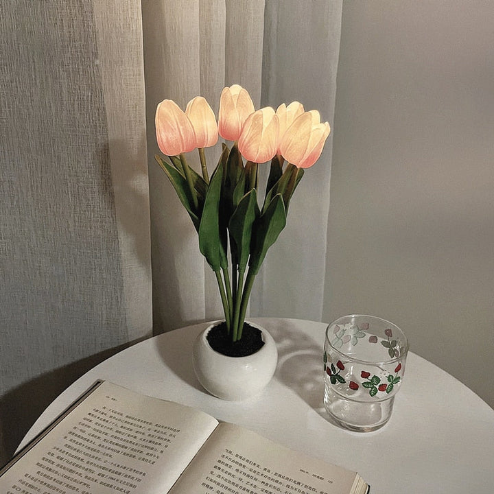 Skanto | Tulip Nattlampe - LumiTulip