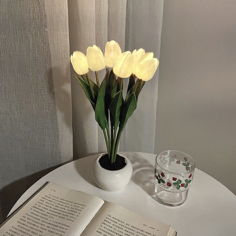 Skanto | Tulip Nattlampe - LumiTulip