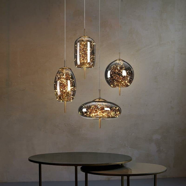 Skanto | Elegant hengende lampe med glasskjerm og fe-motiv